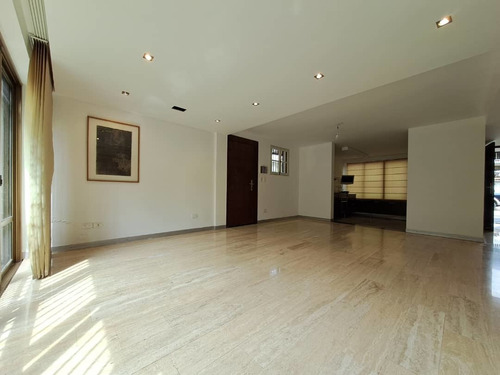 Imagen 8 de 28 de Se Vende Casa 264m2 5h+s/5b/4p Colinas De Santa Monica 6191
