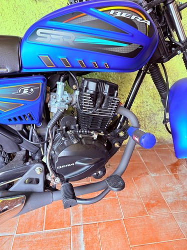 La Moto Viene Con 2 Cascos