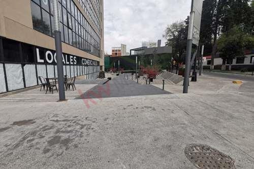 Imagen 16 de 20 de Local En Renta En Plaza Paseo Molino. Dale A Tu Negocio El Impulso Que Necesita