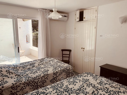 Vendo Hermosa Casa A Una Cuadra Del Mar, Rincón Del Indio.