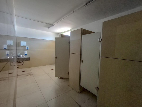 Imagen 10 de 30 de Excelente Depósito De 1292 M2 En Alquiler En Predio Cerrado, Villa Adelina.