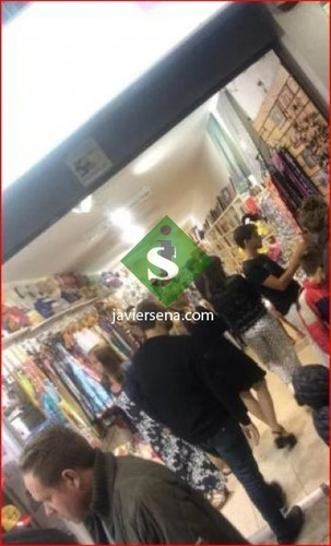 Venta De Local En La Peninsula, Buen Local Comercial.- Ref: 168037