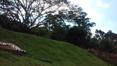 Imagem 11 de 13 de Chácara Em Ibiúna 2.000 Mts Casa, Piscina E Churrasqueira !