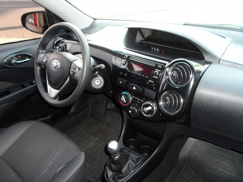 Imagem 9 de 10 de Toyota Etios Sedan Xs 1.5 Mec