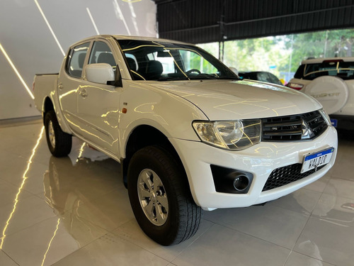 Mitsubishi L200 Triton GL 3.2 CD TB Int. Dies. Mec.