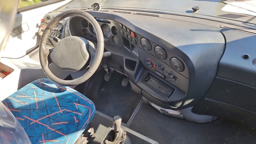 Imagen 8 de 8 de Minibus Iveco 9512 2015 Lucero 24 Asientos