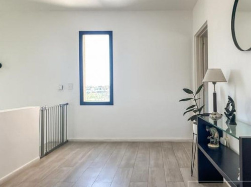 Hermosa Casa, Muy Luminosa, En Barrio Santo Tomas, Pilar