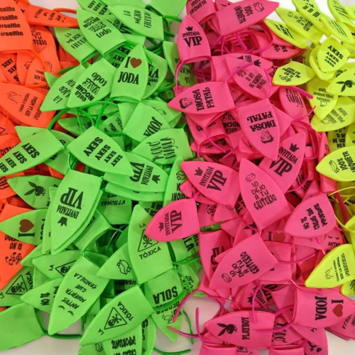Vincha Conejo Frases Fluo X50 Cotillón Carioca Fluo Varios Colores Fluo