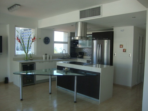 Imagen 5 de 14 de Vendo Muelle Y Apartamento Exclusivo En Caraballeda