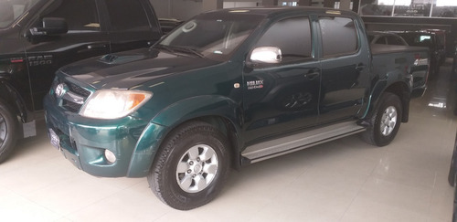 Toyota Hilux 3.0 Srv Aut 4x4. Año 2005