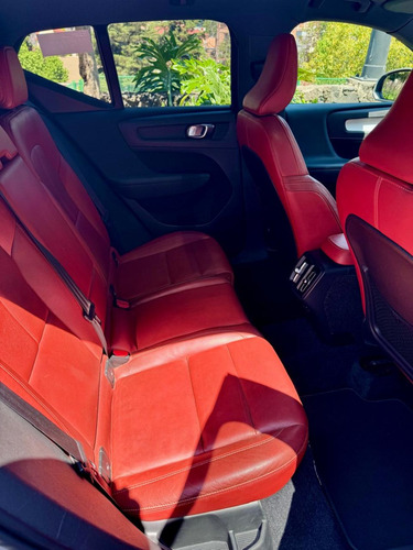 Xc 40, El Suv Más Exitoso De Volvo, Excelente Estado