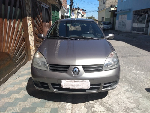 Renault Clio 2007 1.0 16v Authentique Hi-flex 3p