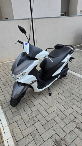 Yamaha Fluo 125 2024 Branca Com Pequenas Avarias.