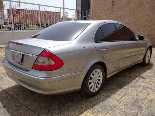 Imagen 5 de 14 de Mercedes Benz E280 Elegance - Secuencial