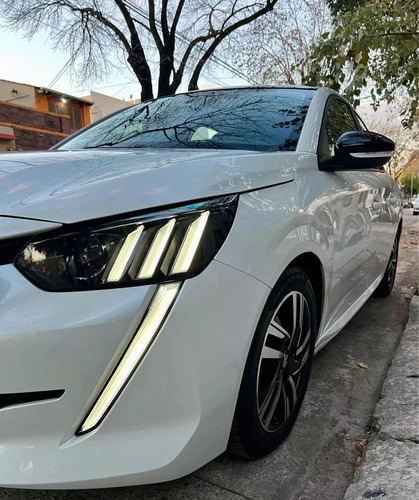 Peugeot 208 1.6l Feline Tiptronic