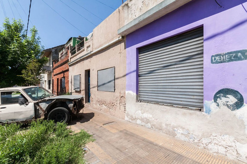 Venta En Block De Casa, Local Y Garage A Reciclar
