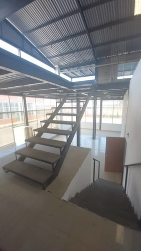 Imagen 8 de 13 de Alquilo Galpon 800m2 Zona Indust Guayos Marzo 2022 Sandra