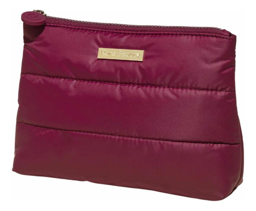 Cosmetiquera Puffy Makeup Bag Sultry Berry Rare Beauty Color Bordó Diseño de la tela Liso