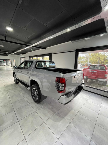 Imagen 5 de 17 de Mitsubishi L200 2022 2.4 Di-d High Power 181cv 2023 0km
