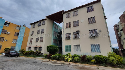 Rent-a-house Vende Bello Apartamento, En La Urbanización Valle Lindo De Turmero, Estado Aragua, 24-18395 Gf.