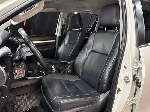 Toyota Hilux 2.8 Tdi 4x4 Dc Srx L16