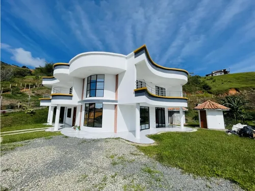 Se Vende Casa En Club Campestre En San Roque, Antioquia