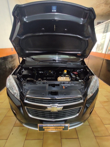 Imagen 9 de 15 de Chevrolet Tracker 1.8 Ltz+ Awd At 140cv 2015 Todo Terreno