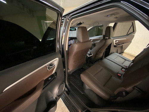 Imagem 10 de 15 de Toyota Hilux Sw4 2020 Impecável Preta Único Dono Revisões Co