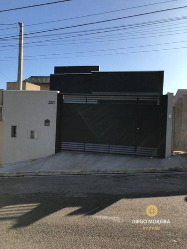 Imagem 3 de 15 de Casa Com Ótima Localização Em Atibaia Para Venda - Cs409