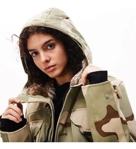 Campera Parka Lacoste Live Con Capucha De Pelo Sintético