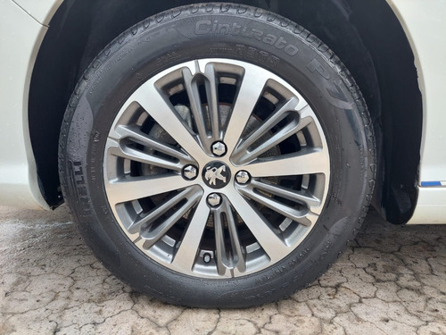 Imagen 7 de 16 de Peugeot 408 1.6 Active 115cv