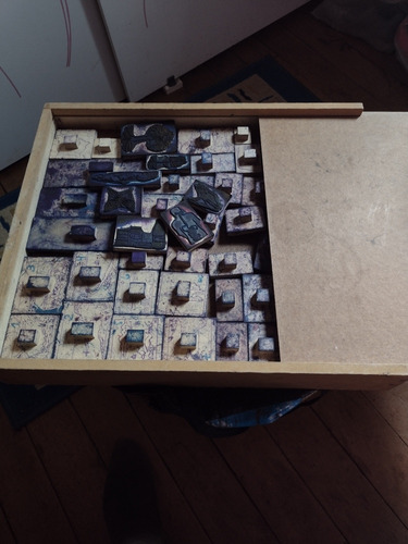 Caja Con 85 Timbres Didácticos 