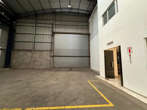 Alquiler Deposito 1900 M2 En Benavidez Tigre