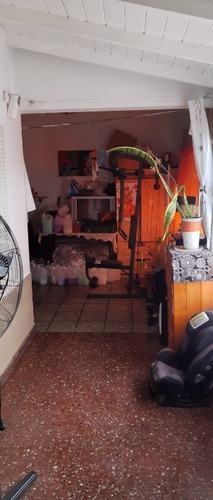 Imagen 4 de 14 de Casa Ideal Para 2 Familias En Venta - El Palomar