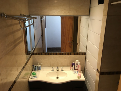 Imagen 11 de 14 de Casa 5 Dormitorios Con Parque Y Pileta En B° San Carlos