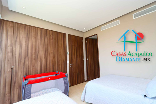 Cad La Isla Emerald C10. Terraza Grande Con Vista A Los Jardines Y Albercas