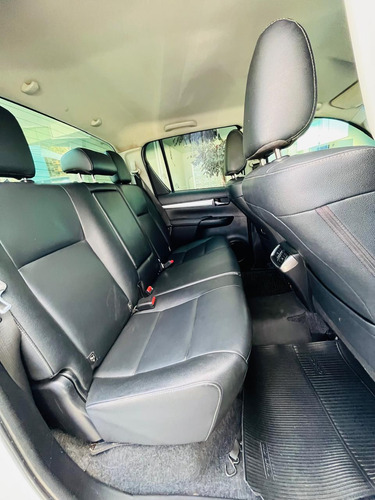 Toyota Hilux Caminhonete 2.8 16V SRV 4X4 DIESEL CABINE DUPLA AUTOMÁTICO