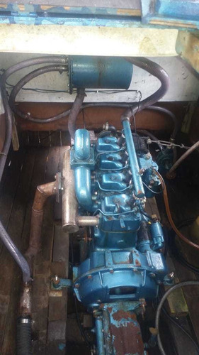 Imagem 4 de 6 de Traineira Madeira Motor Mwm 4 Cilindro