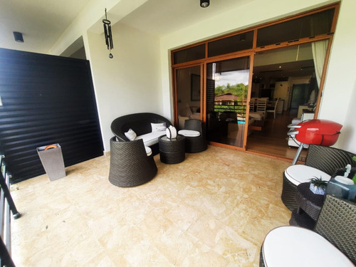 Se Vende Lujoso Apartamento Amueblado,