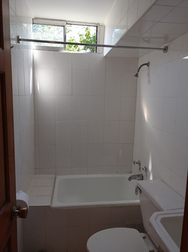 Imagen 11 de 13 de Departamento Recién Remodelado!