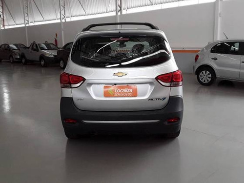 Imagem 2 de 9 de Chevrolet Spin 1.8 Activ7 8v Flex 4p Automático