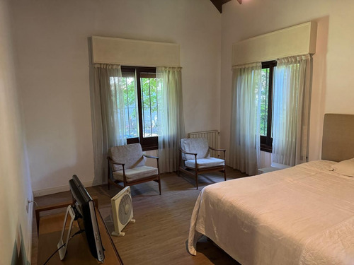 Excelente Chalet 4 Amb. Estilo Inglés En Villa Udaondo
