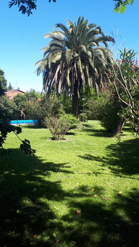 Excelente Casa Quinta Y Ubicacion.