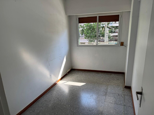 Venta Depto. 4 Amb C/dependencia. Belgrano.84 M2.