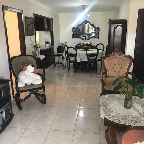Se Vende Apartamento 4to Nivel San Isidro