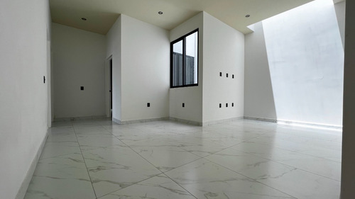 Casa Nueva En Venta En Cuernavaca, Col. Delicias 3 Recámaras, 4 1/2 Baños, Estudio, Alberca