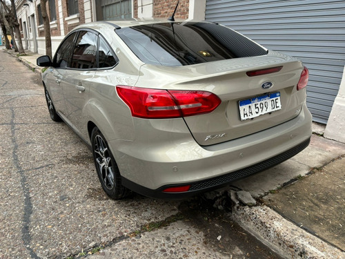 Ford Focus III 2.0 Sedan Se Plus Mt