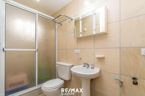 Venta Casa Cuatro Ambientes Con Amplio Jardin