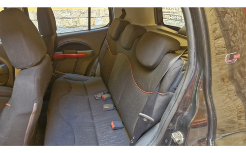 Fiat Uno 1.4 Sporting Flex 5p