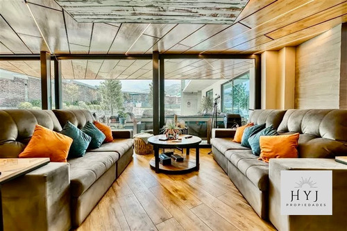 Moderna Arquitectura!! En Condominio Los Rios